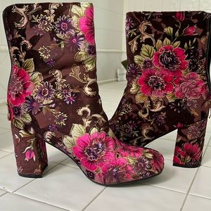 Pazzle Chunky Heel Brown Flowered Diva Boots